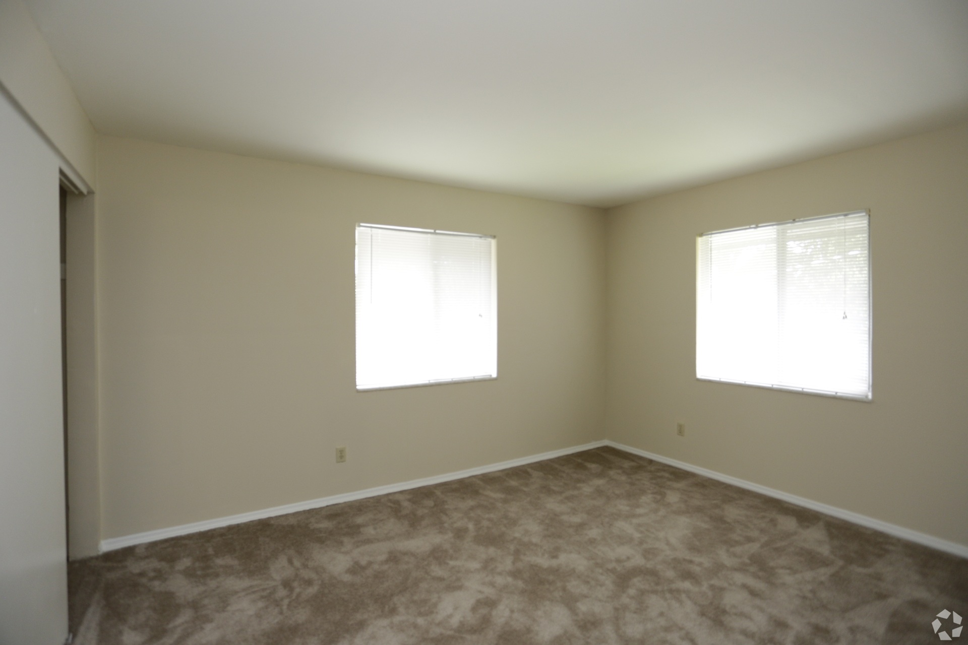 Rivertrails Apartments third bedroom in Saint Louis, MO