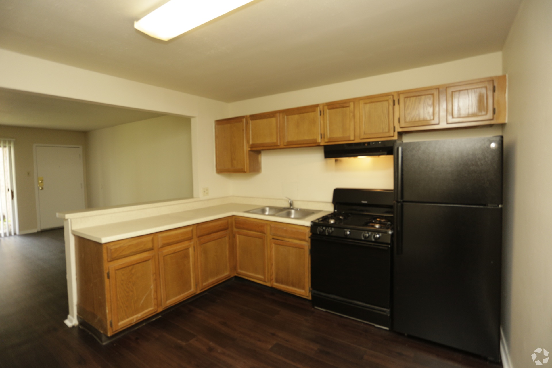 Rivertrails Apartments kitchen in Saint Louis, MO